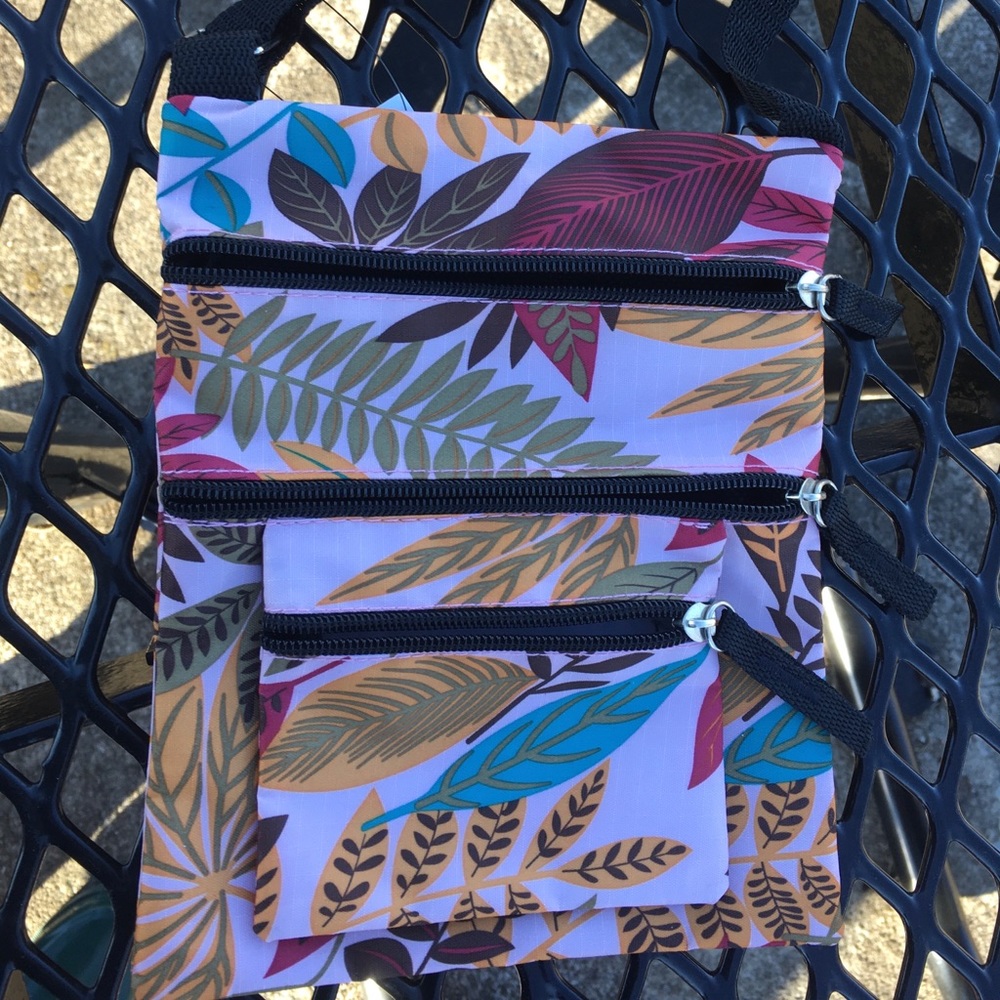 New Quick Carry Leaf Print Crossbody-Phone-Cash-Keys-Snack